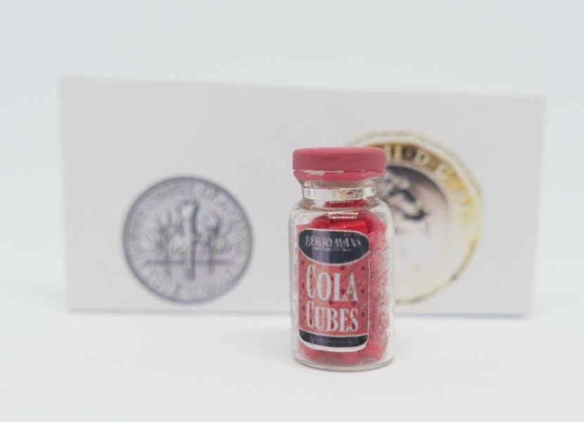 1/24th Sweet shop jar - cola cubes