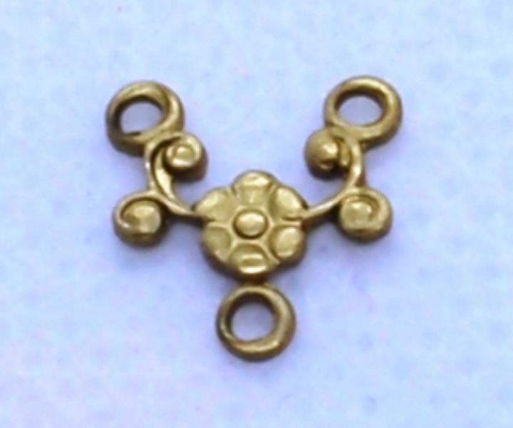 Antique Brass Flower Connector