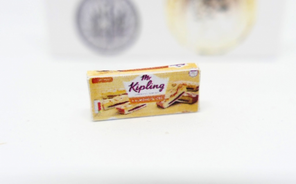 Almond slices by Mr. Kipling cakes