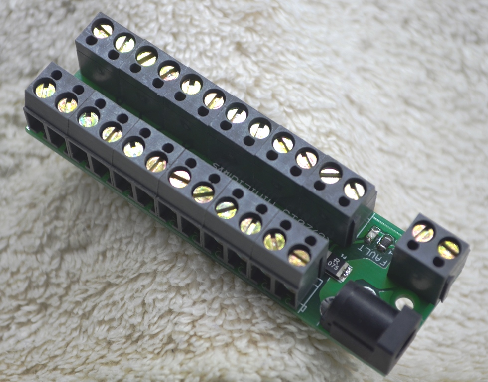 lighting connector -12 way strip