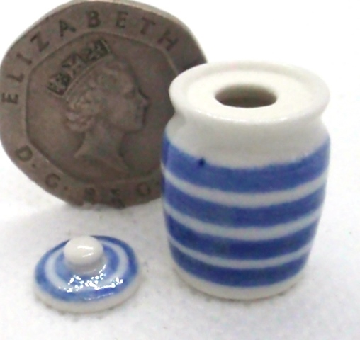 1/24th Scale Storage Jar & Lid "Cornishware"