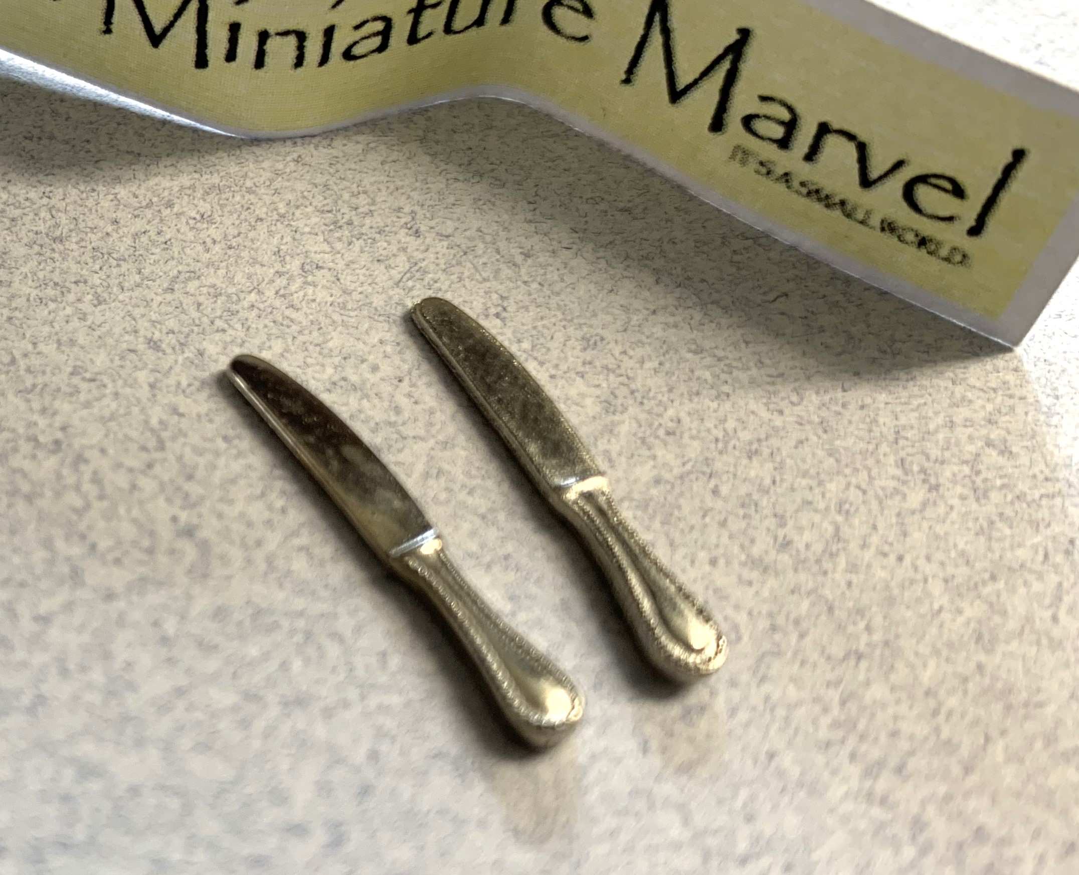 pair of knifes  silver finish