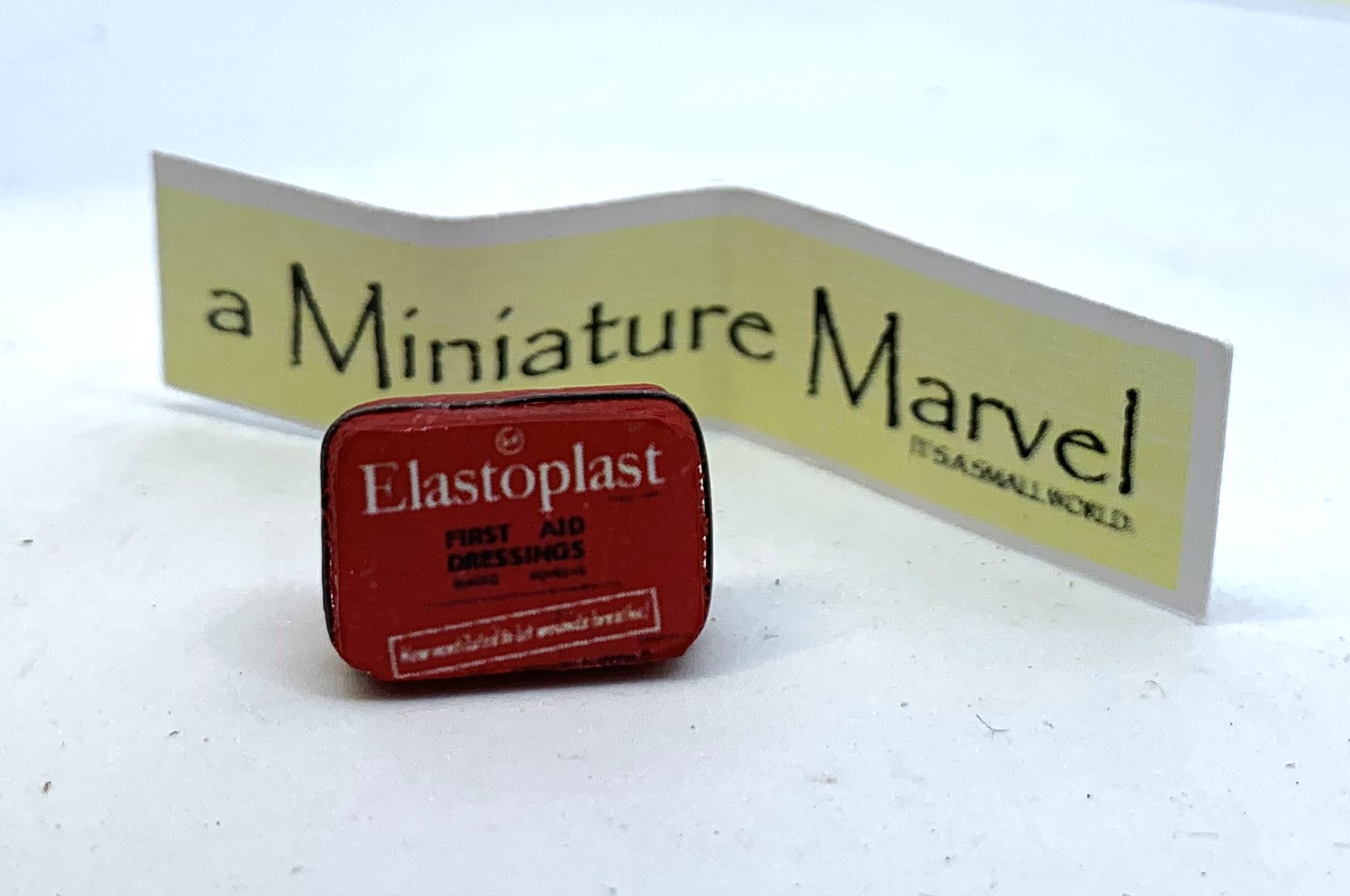 Elastoplast tin