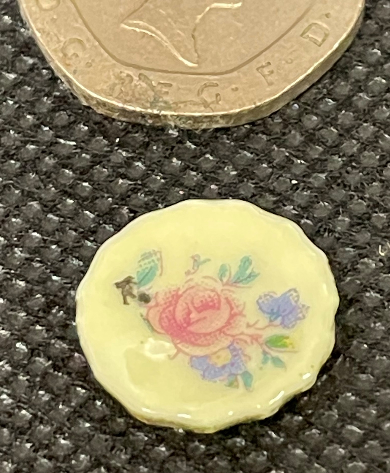 1/24th Scale Floral Yelllow Plate