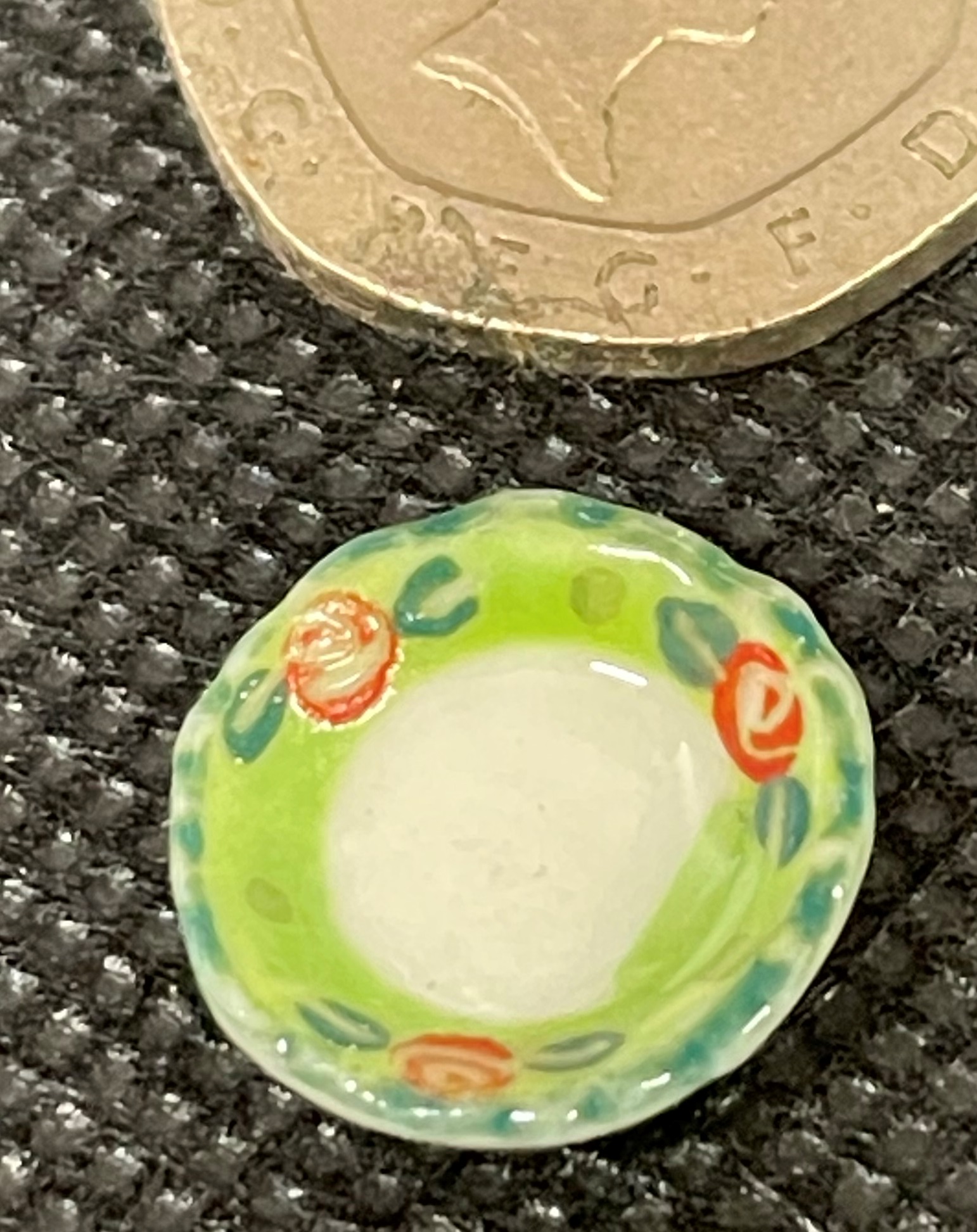 1/24th Scale White Bowl with Green Border Design