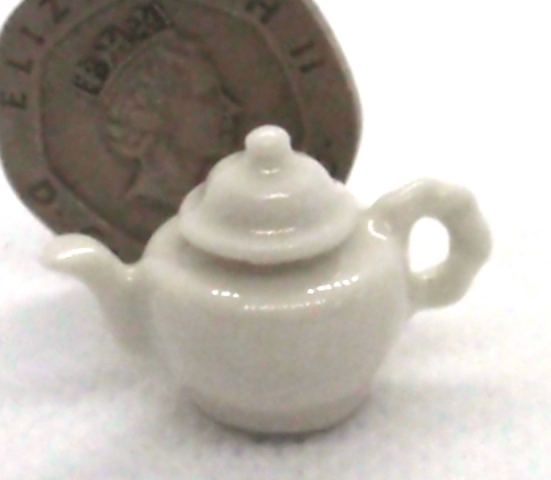 White China Fancy Teapot E