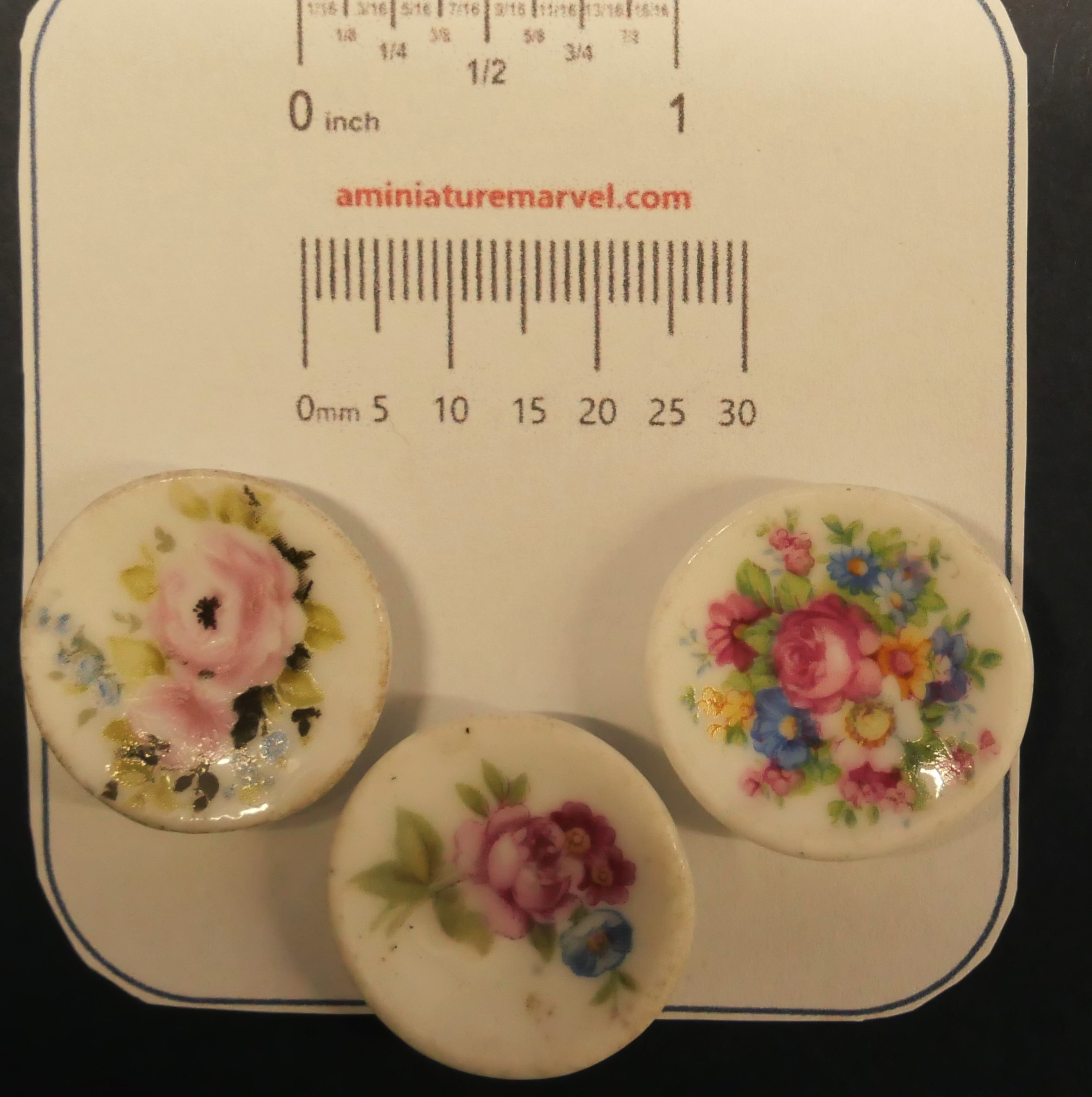 Roses decorative plates set of 3