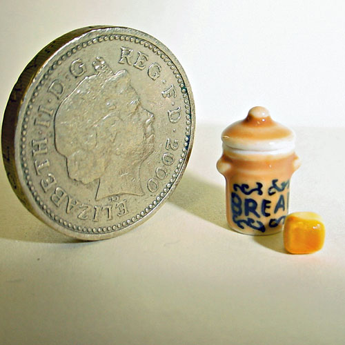 Small 1/24th Scale China Bread Crock Brown