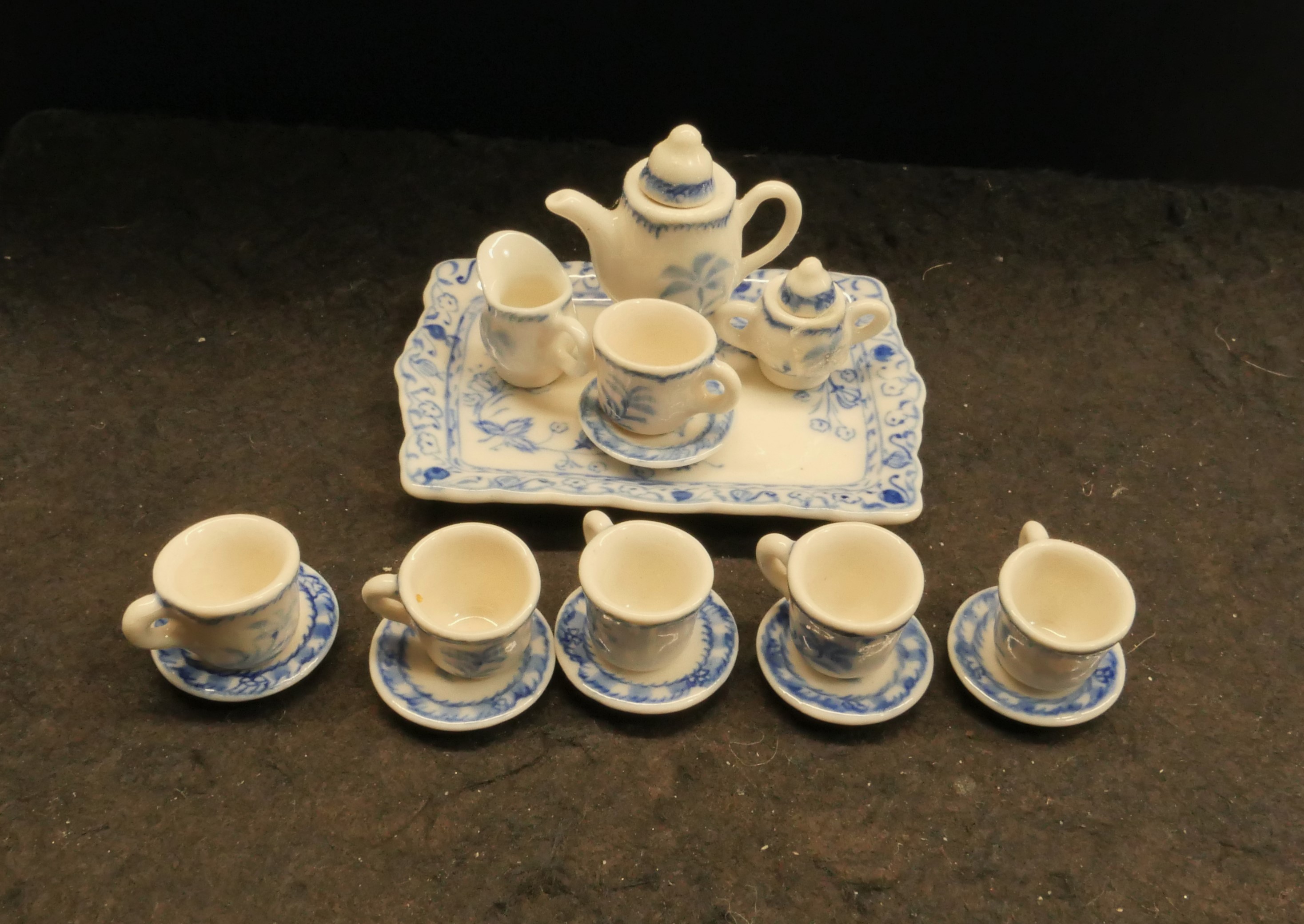 Tea Set - Teatime blue on white